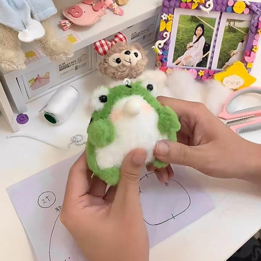 North Royal DIY Squeaky Frog Plushie Kit