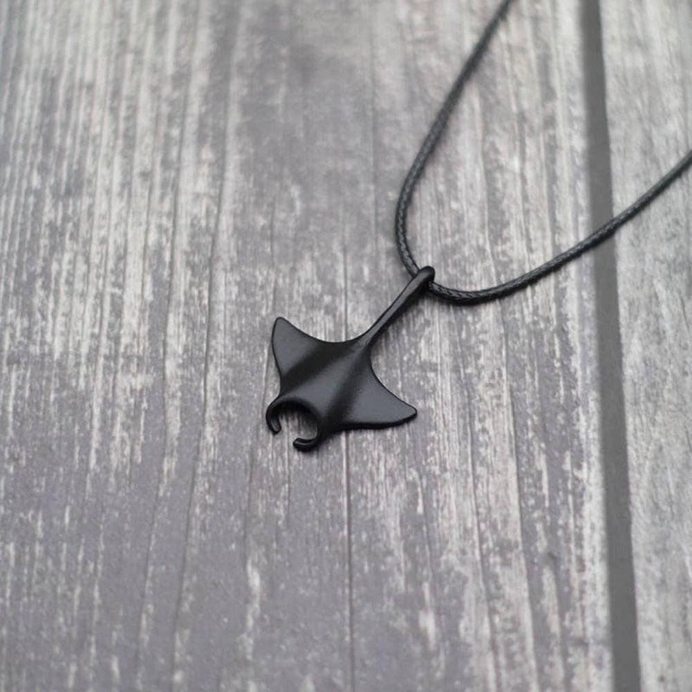 North Royal Manor Stingray Necklace